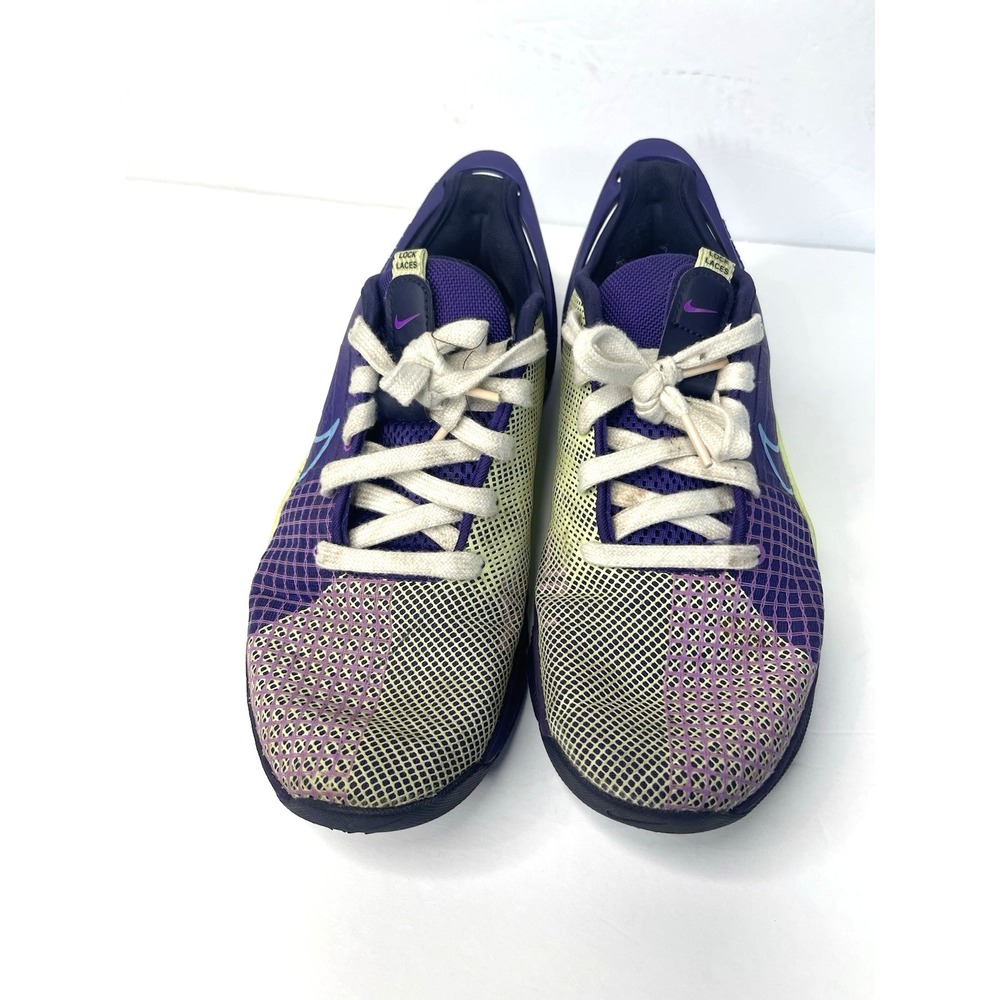 Nike Metcon 8 FlyEase AMP in the Court Purple Barely Volt Size 9.5 FD0457-500
